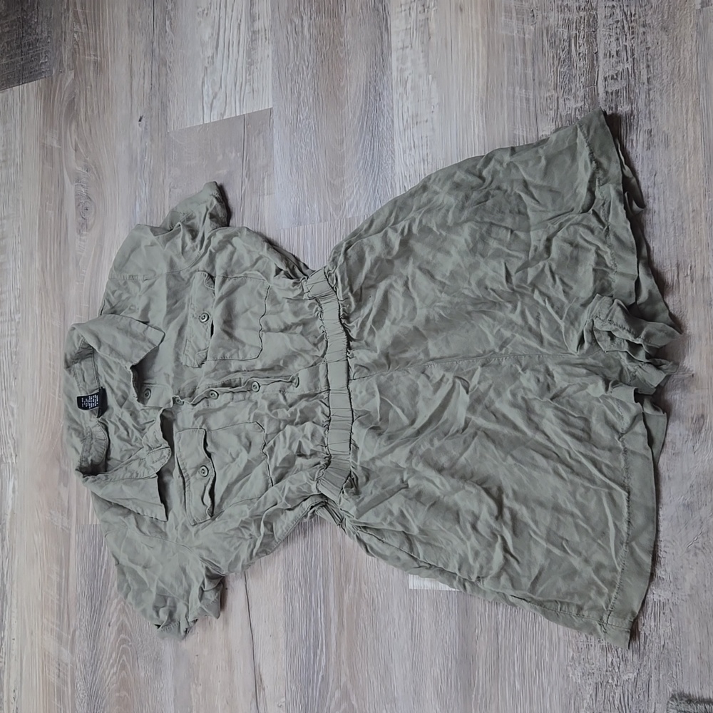 Rue 21 shorts romper utility army green M women's one piece button collar rayon